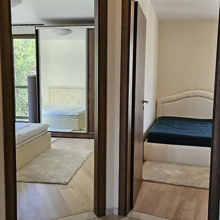 Seaview 2 Bedroom With Swimming Pool & Pkg דירה