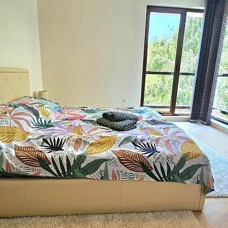 Seaview 2 Bedroom With Swimming Pool & Pkg Apartament *