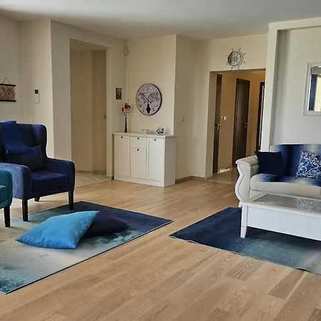 Apartament Seaview 2 Bedroom With Swimming Pool & Pkg