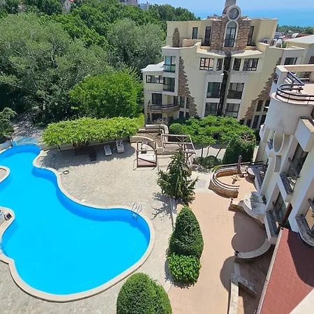 Seaview 2 Bedroom With Swimming Pool & Pkg