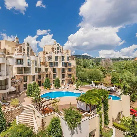 Seaview 2 Bedroom With Swimming Pool & Pkg דירה *