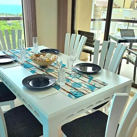 Seaview 2 Bedroom With Swimming Pool & Pkg דירה וארנה