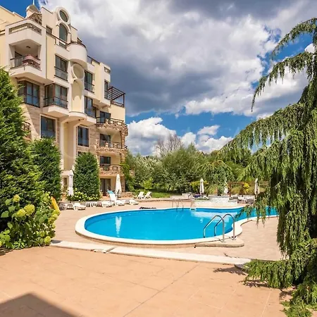 Seaview 2 Bedroom With Swimming Pool & Pkg Apartment Varna
