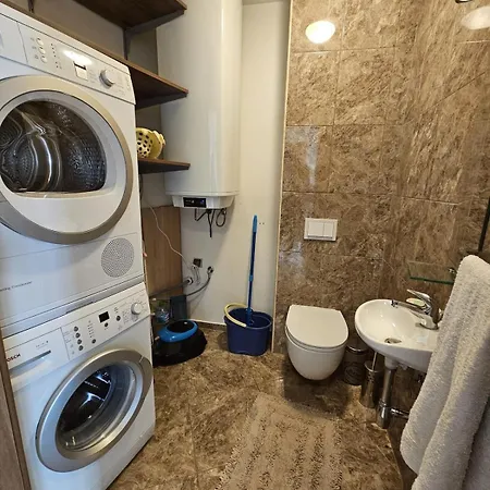 Apartment Seaview 2 Bedroom With Swimming Pool & Pkg *